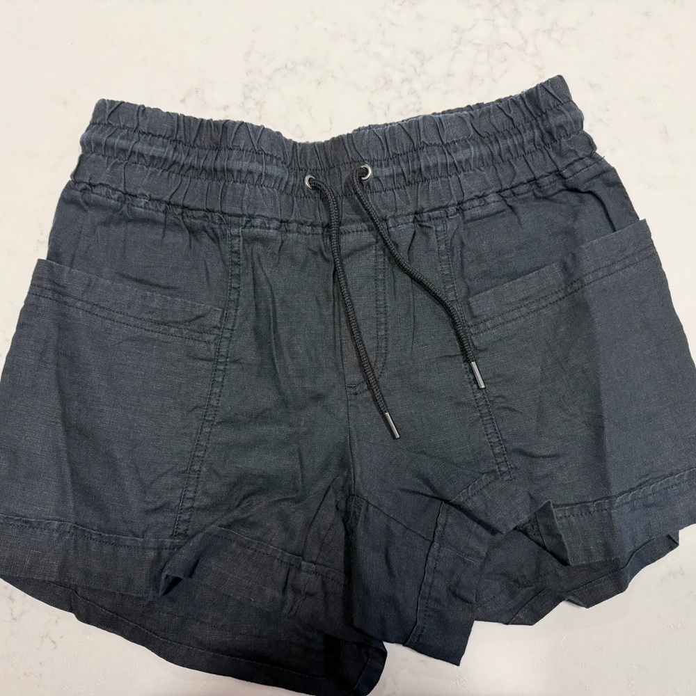 Athleta Black Cabo 4” Linen Shorts